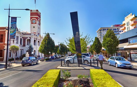 NDIS support services in Mentone, including personal care, therapy, and community access for individuals with disabilities.